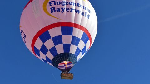 Ballonfahrten-Gleitschirmfliegen